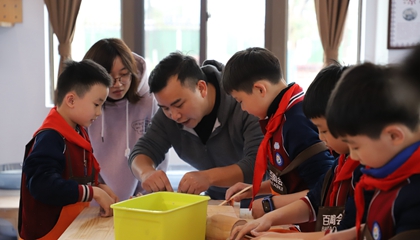 學(xué)習(xí)：以陶藝賦能新時(shí)代勞動(dòng)教育。